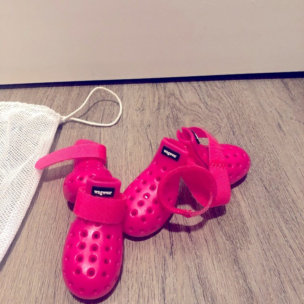 Wagwear puppy boots xxs